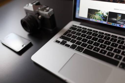 macbook laptop computadora móvil iphone cámara tecnología