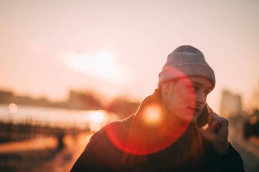call-hologram-woman people  man  call  flare  bonnet  warm  cellphone