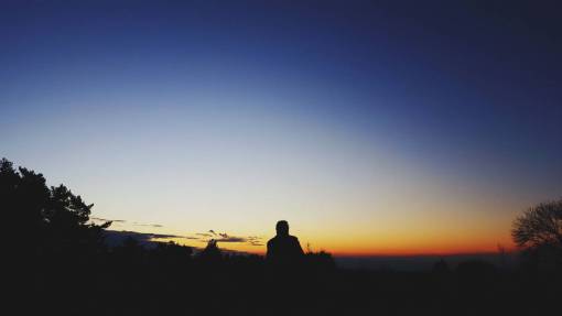 triste gente hombre silueta solo puesta de sol triste azul