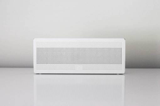 alta tecnologia altavoz dock objetos de audio tecnología blanca