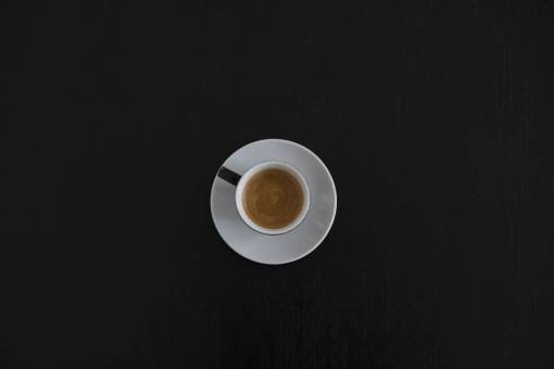 todavía artículos cosas taza platillos café latte