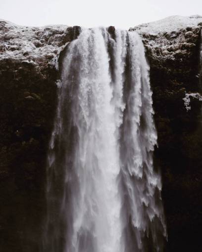 caido caída de agua río lago viajes aventuras rock
