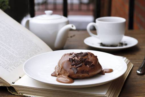 leer postre blanco chocolate delicioso café dulce grano