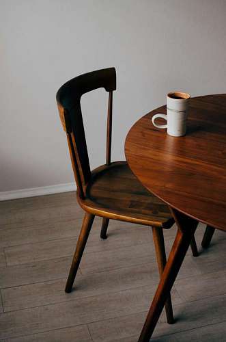 muebles silla de madera mesa taza taza café interior