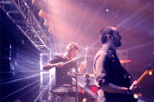 guia banda músicos baterista guitarra instrumentos música espectáculo
