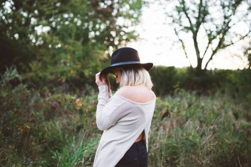 girl  woman  blonde  hat  fashion  model  people