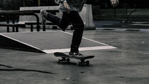 skating guy  man  male  people  skate  ride  thrasher
