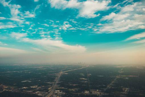 cielo azul nubes vista aérea ciudad ciudad