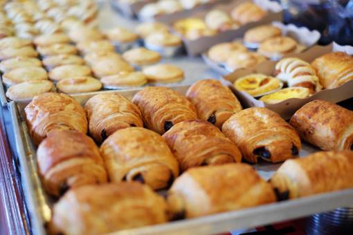 mold bread  display  food  bakeshop  fillings  sweets  muffin