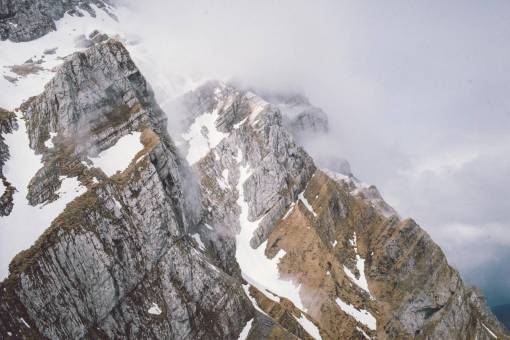 cresta montaña highland nube cielo cumbre cresta colina