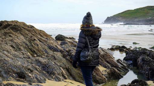 nature  water  sea  ocean  beach  rocks  people