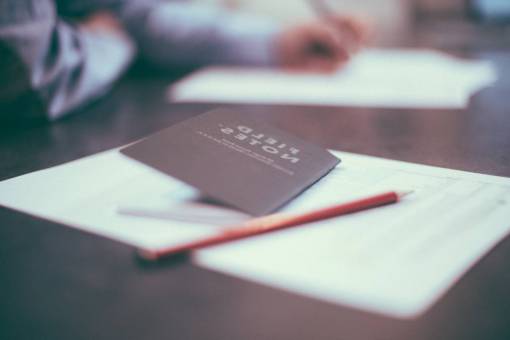 escritura bloc de notas cuaderno papeles lápices escritura escritorio de oficina