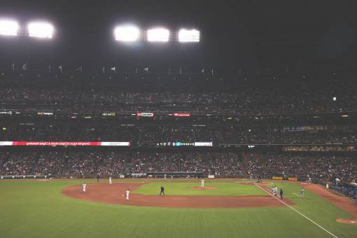 entrenamiento gente multitud audiencia cúpula lugar torneo de béisbol
