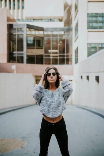sexo gente mujer niña mujer gafas de sol gafas ropa