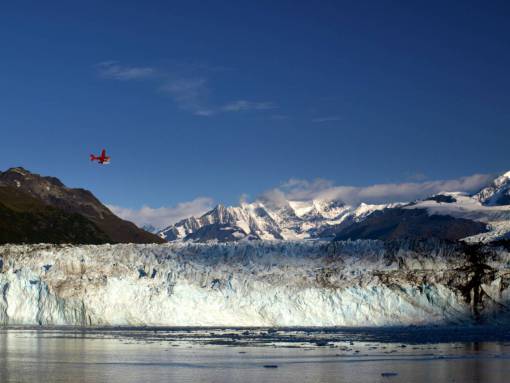 avión volando vuelo pequeño cielo montaña hielo