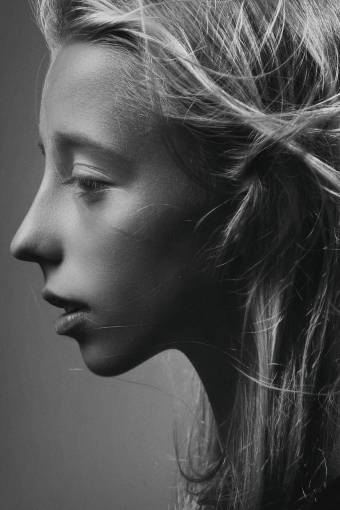 triste retrato niña estudio mujer mujer perfil triste