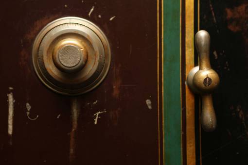 brass safe  vault  combination  lock  door  handle  brass
