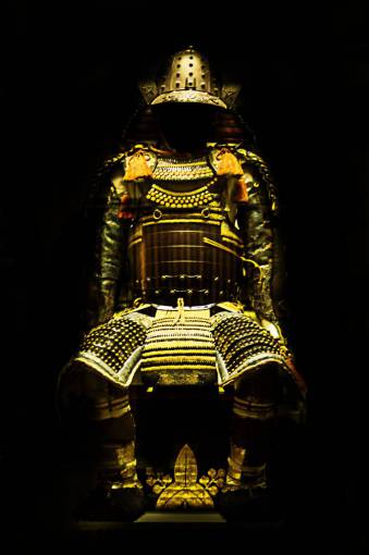 armadura estatua de armadura de oro samurai