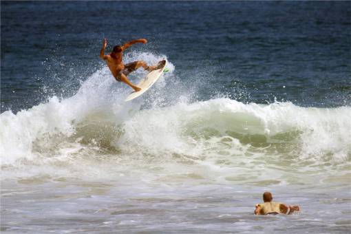 surfer surfing  surfer  surfboard  waves  splash  ocean  sea