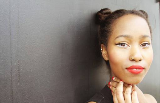 maquillaje retrato de mujer urbana modelo de niña de moda negra