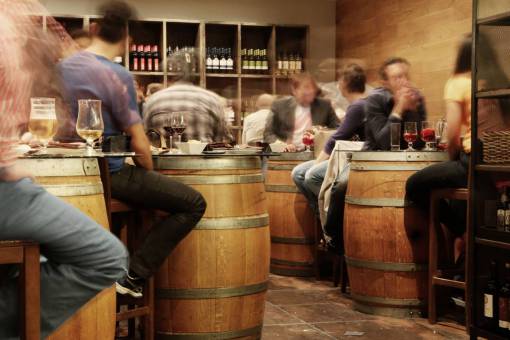 vino cerveza alcohol bar restaurante tapas snacks