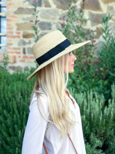 mujer sombrero moda mujer niña viajes turista