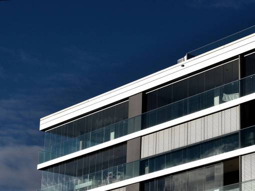 balcon edificio ventanas arquitectura balcón cielo azul