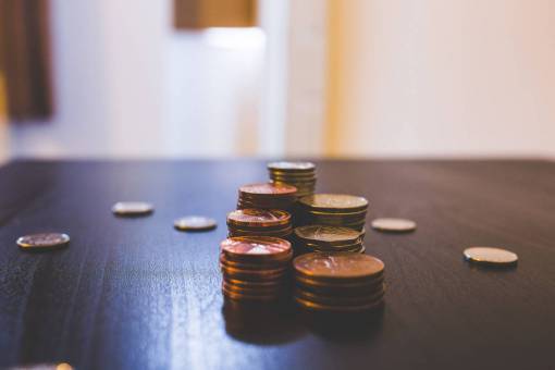 change coins  money  finance  change  cash  table
