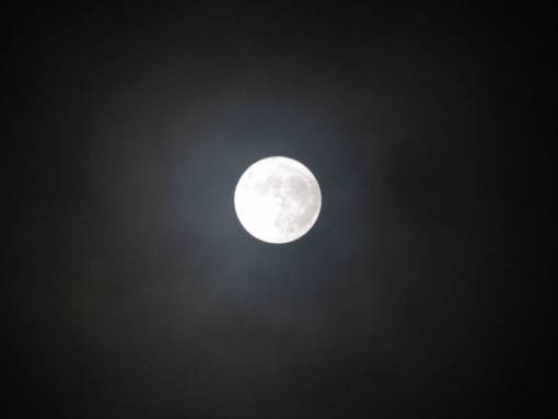 luz de luna luz de la luna del cielo nocturno oscuro