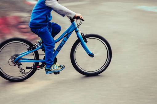 ejercicio fitness saludable bicicleta andar en bicicleta personas niño