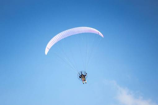 salta divertido, emocionante, salto en paracaídas, hombre, gente, cielo