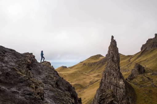 trekking chico hombre gente senderismo senderismo al aire libre aventura