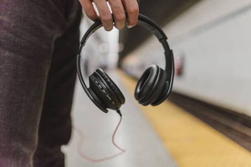 headphones  headset  music  black  speaker  electronic  gadget