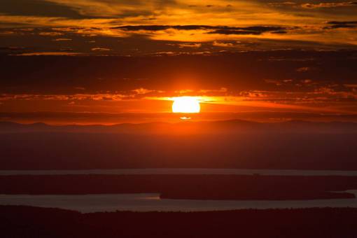 horizon  sun  mountains  sunset  sunrise  landscape  sky