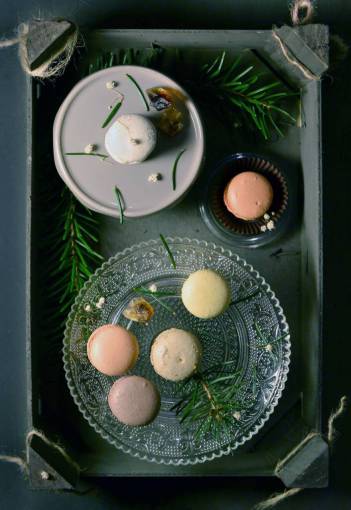 serving-size macaroons  dessert  sweets  treats  food  snack  plates