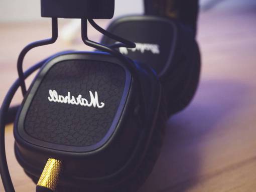 marshall  audio  speaker  equipment  music  headphone  mockup
