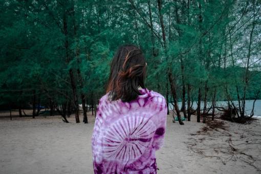 people  woman  girl  shawl  beach  sand  vacation