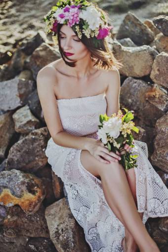 crown-headwear people  woman  wedding  dress  bouquet  rock  stone