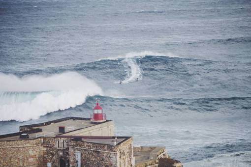rooftop-pool sea  ocean  water  waves  nature  building  rooftop