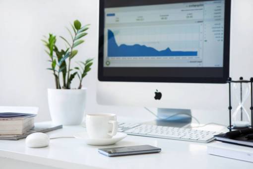 raton seo serpstat ppc marketing de contenidos dominio computadora macbook