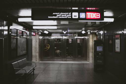 estacion de metro lugares de la estación de metro señal de salida viajes