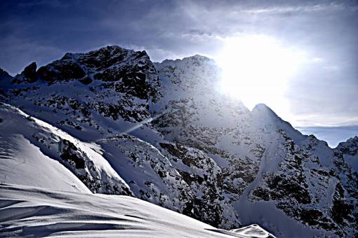 rayo de sol sol montaña nieve rock frío invierno azul