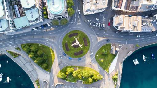 automoviles vista aérea, árboles verdes, planta, estacionamiento de automóviles