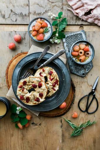 comida vajilla utensilios de cocina tijeras frutas pastel tenedor
