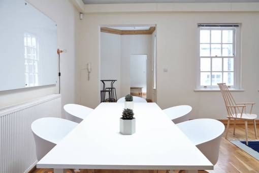 tablero diseño de interiores mesas sillas tablero de pared blanca