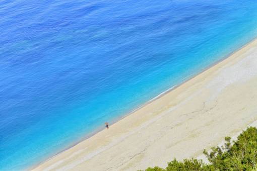 destinos turisticos turquesa playa azul myrtos kefalonia island costa