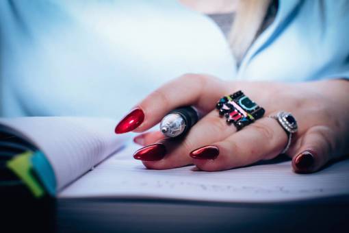 escritura Negocios Escritura Documento Bloc De Notas Mujer Con Pluma Personas
