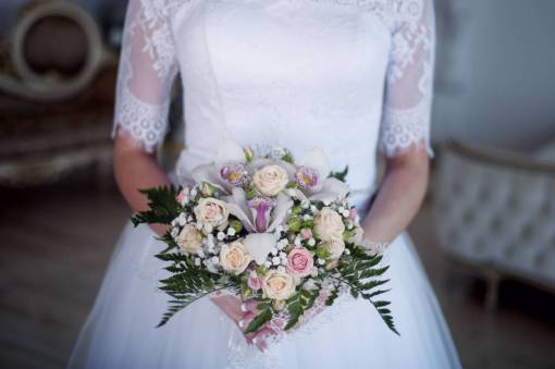 intimidad gente mujer novia boda matrimonio ramo amor