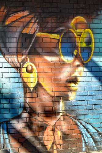 graffiti ladrillos joven pared