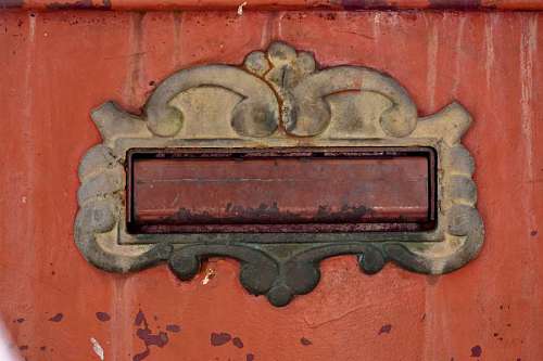 mail slot rust grunge metal texture iron mailbox decoration alt postfach eisen rost metall mailslot textur dekoration kunst 